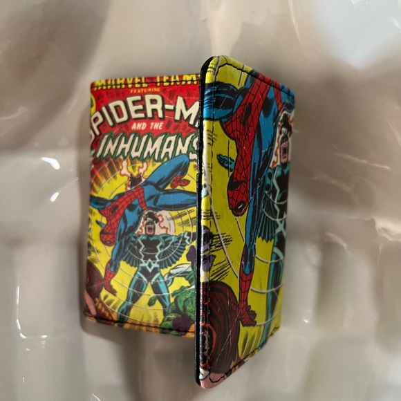 Marvel Comic Wallet - Picture 9 of 9